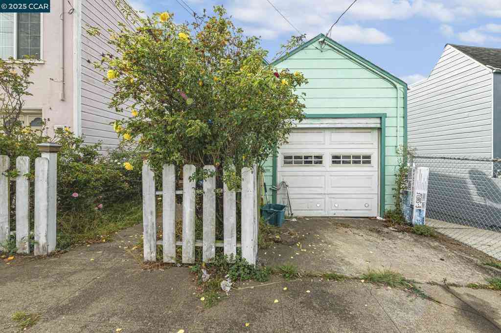 Homes For Sale - 73 Tioga Ave<br/> San Francisco, CA 94134