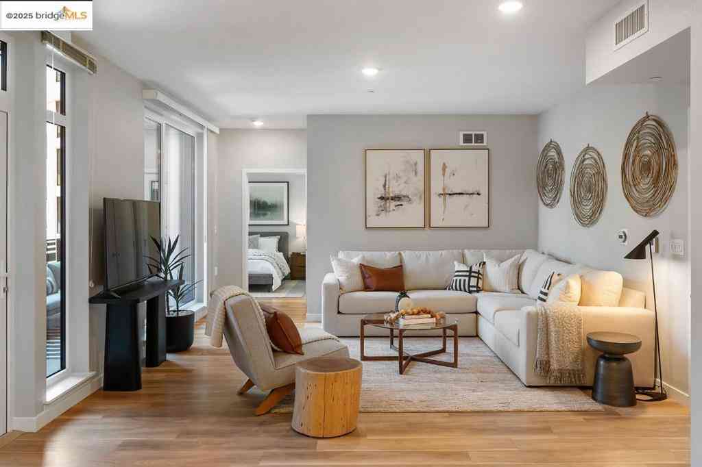 Condo For Sale - 260 Brooklyn Basin Way #400<br/> Oakland, CA 94606