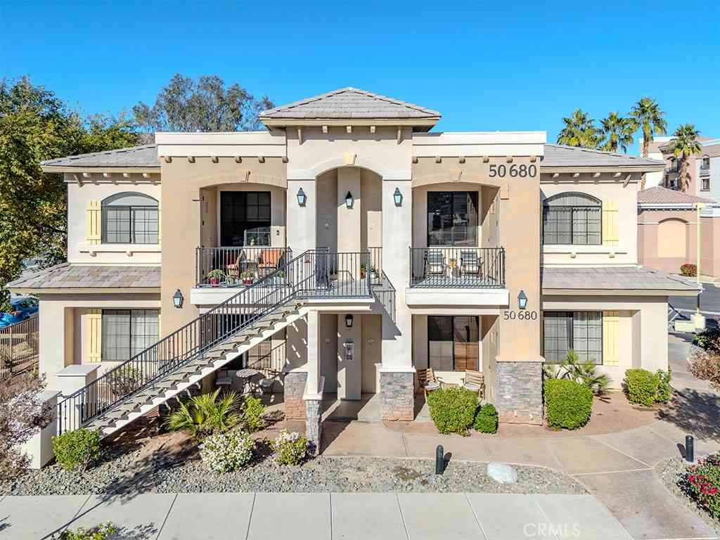 Condo For Sale - 50680 Santa Rosa #8<br/> La Quinta, CA 92253