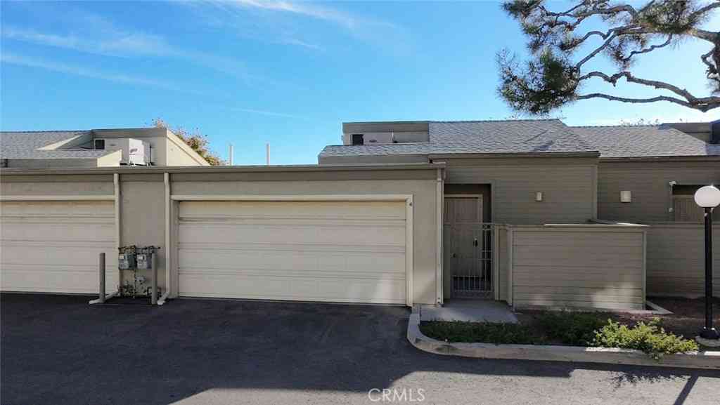 Townhouse For Sale - 15766 Midwood #4<br/> Granada Hills, CA 91344