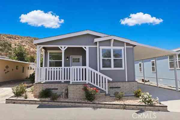 Mobile Home For Sale - 1536 S State Street #122<br/> Hemet, CA 92543
