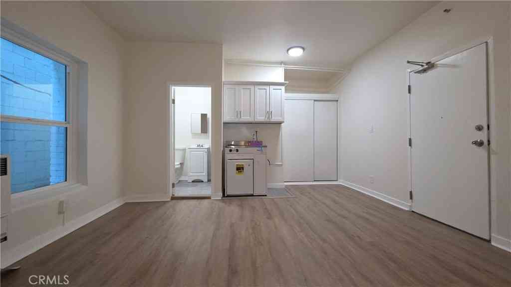 Homes For Rent - 3408 Sunset Boulevard #102<br/> Los Angeles, CA 90026