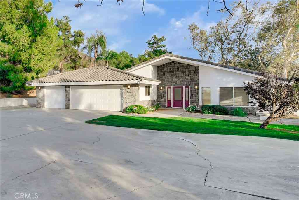 Homes For Sale - 5385 Park Lane<br/> San Bernardino, CA 92404