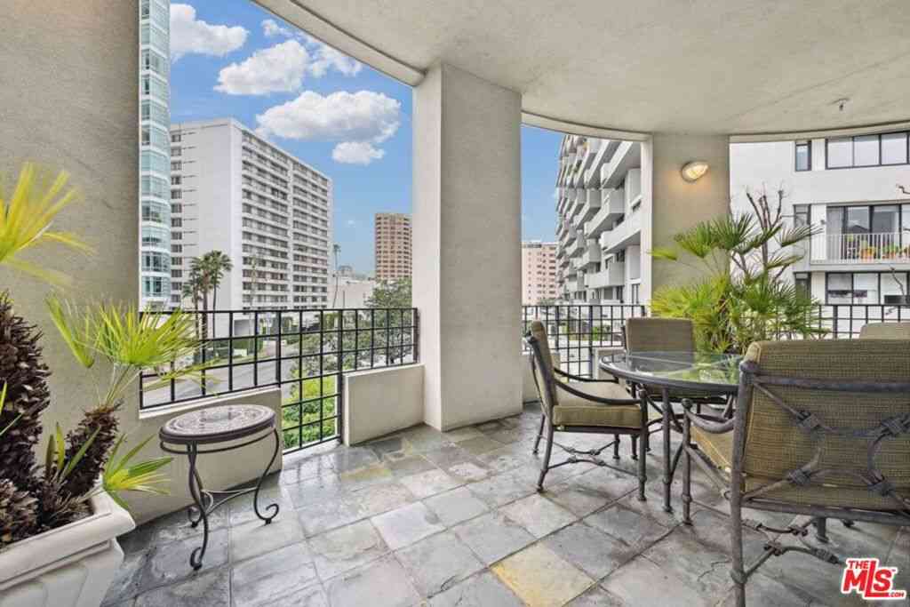 Condo For Rent - 10351 Wilshire Boulevard #401<br/> Los Angeles, CA 90024