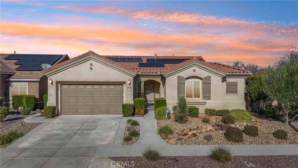 Homes For Sale - 5036 Paseo Callado<br/> Hemet, CA 92545