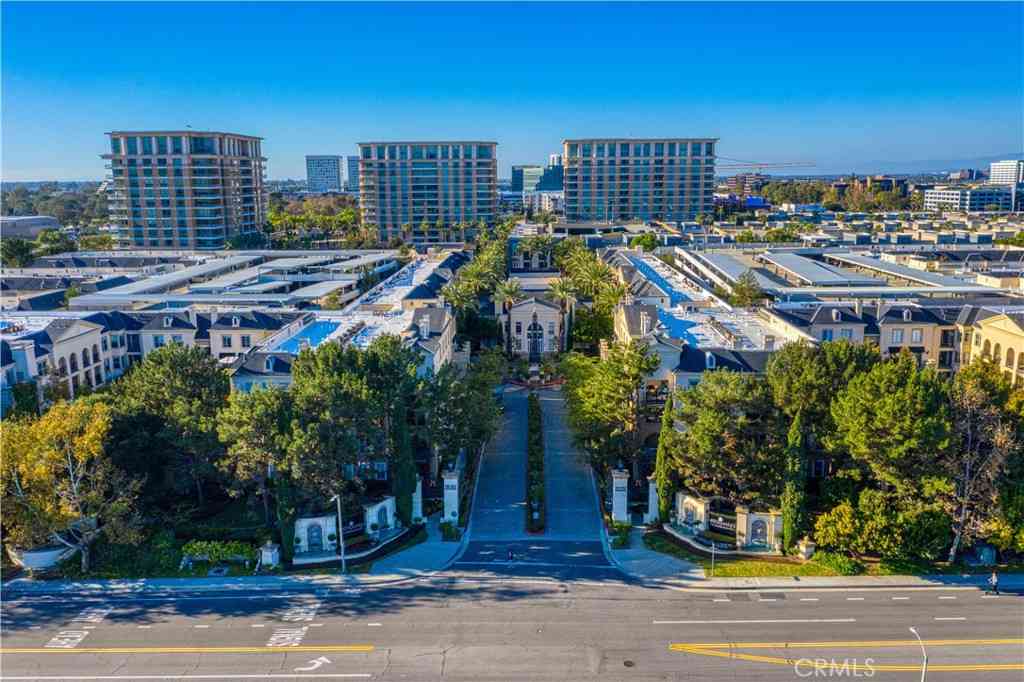 Condo For Sale - 2408 Watermarke Place<br/> Irvine, CA 92612
