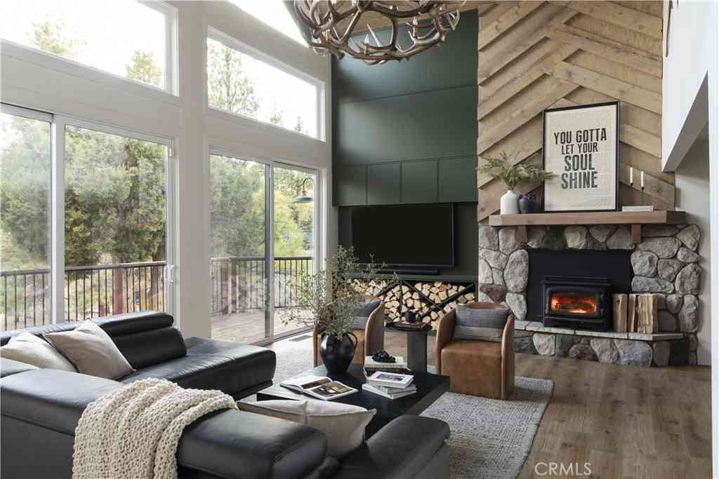 Homes For Sale - 340 Crystal Lake Road<br/> Big Bear Lake, CA 92315