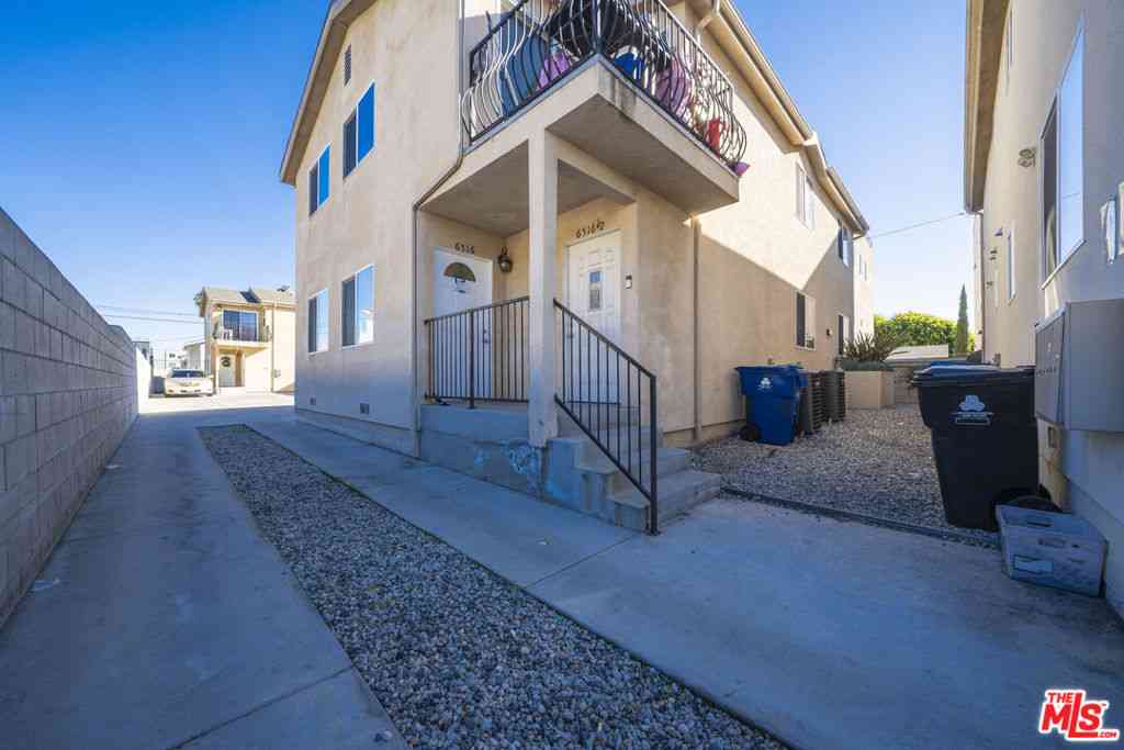 Townhouse For Rent - 6514 Brynhurst #6516<br/> Los Angeles, CA 90043