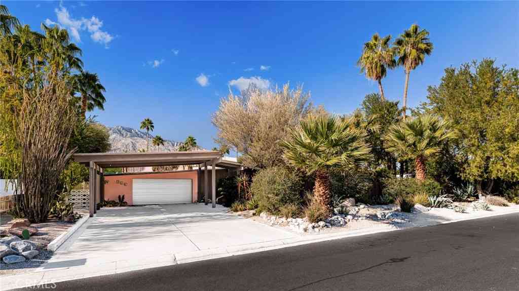 Homes For Sale - 683 S Bedford<br/> Palm Springs, CA 92264