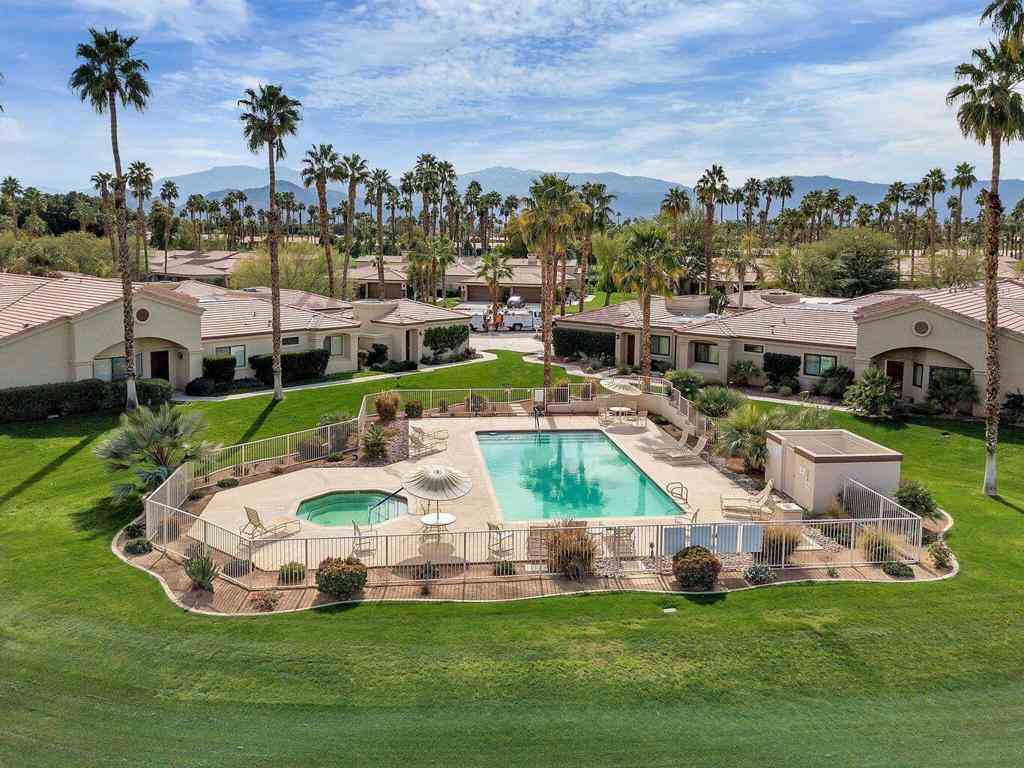 Condo For Sale - 76491 Daffodil Drive<br/> Palm Desert, CA 92211