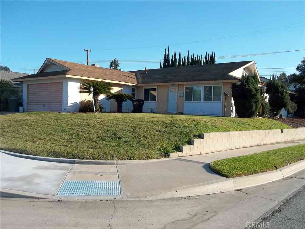 Homes For Sale - 3300 E Millridge Drive<br/> West Covina, CA 91792