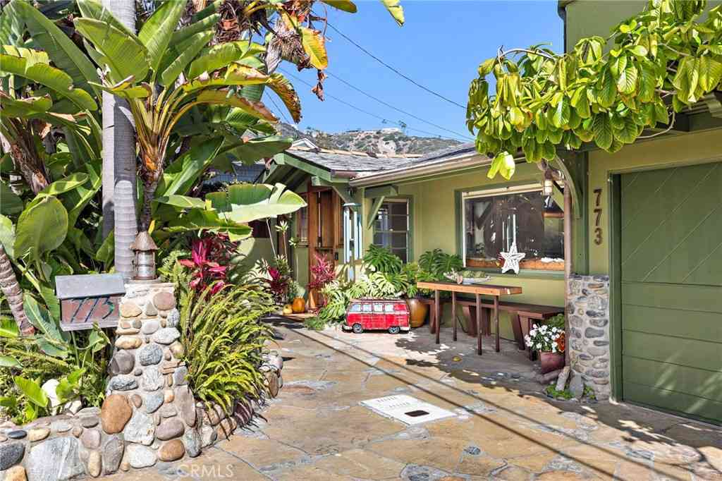 Homes For Rent - 773 Saint Ann's<br/> Laguna Beach, CA 92651