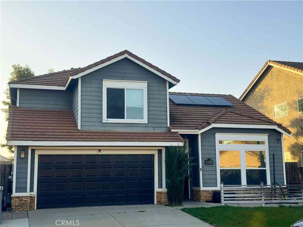 Homes For Sale - 5421 Etherington Court<br/> Riverbank, CA 95367