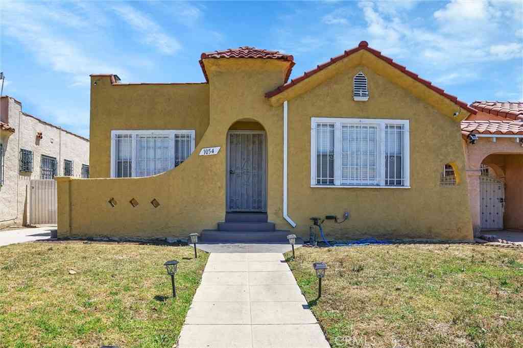 Homes For Sale - 1054 W 81st Place<br/> Los Angeles, CA 90044