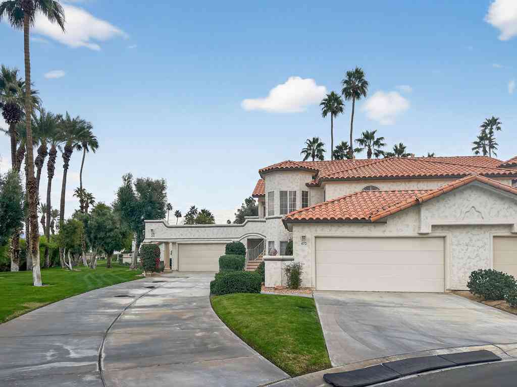 Condo For Sale - 472 Evergreen Ash<br/> Palm Desert, CA 92211