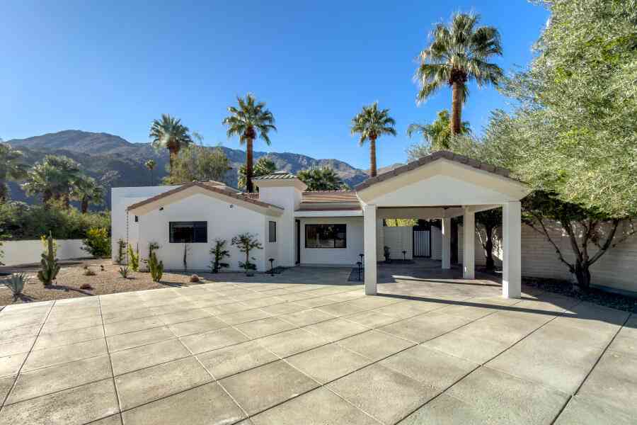 Homes For Sale - 700 N Prescott Drive<br/> Palm Springs, CA 92262