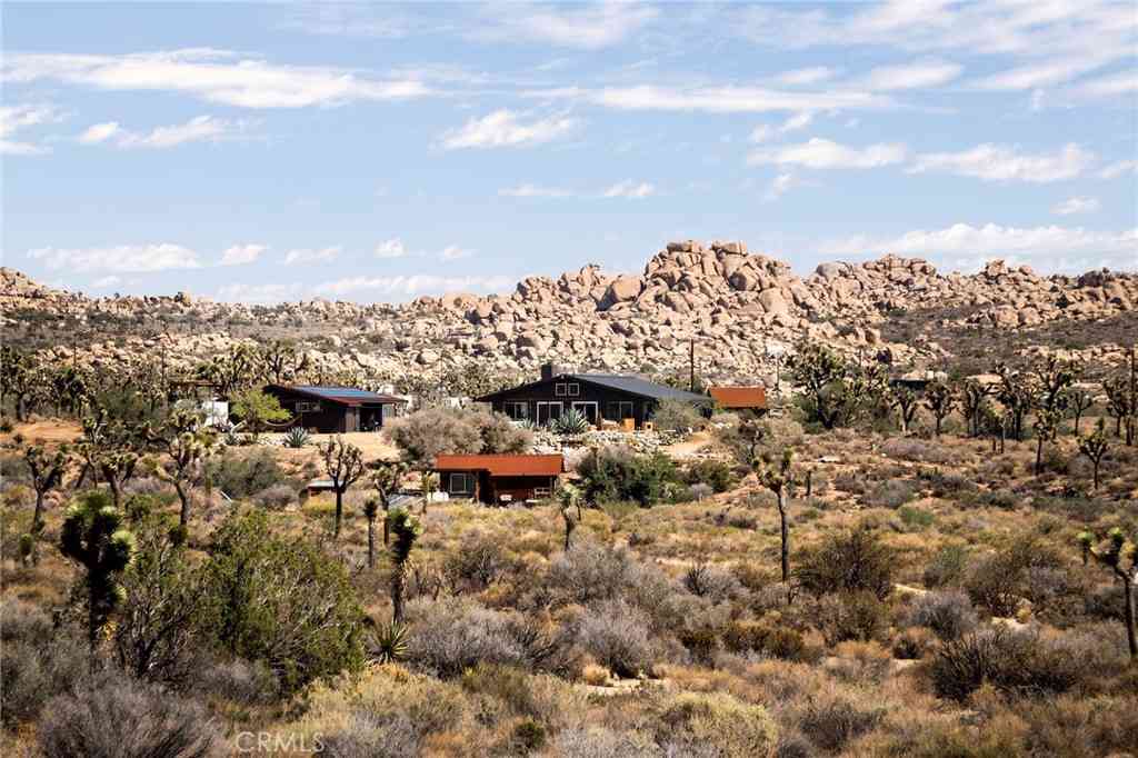 Homes For Sale - 2680 Vine<br/> Pioneertown, CA 92268