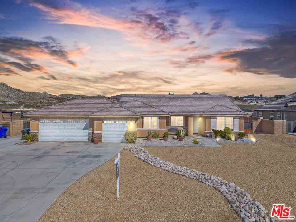 Homes For Sale - 17794 Cabazon Road<br/> Apple Valley, CA 92307