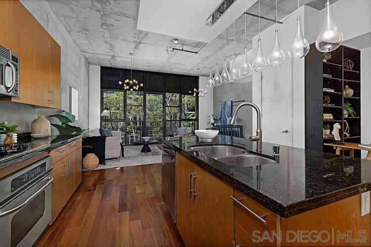 Condo For Sale - 1050 Island Ave #110<br/> San Diego, CA 92101
