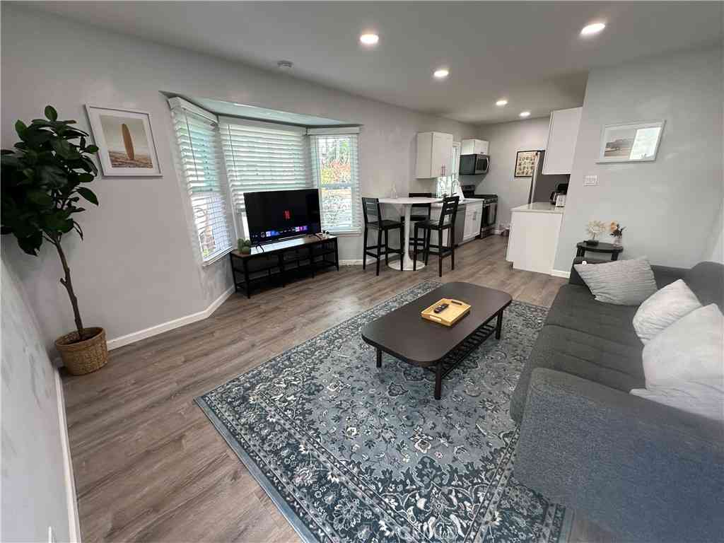 Condo For Rent - 239 3rd Avenue<br/> Venice, CA 90291