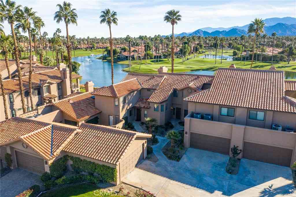 Condo For Sale - 38049 Crocus Lane<br/> Palm Desert, CA 92211