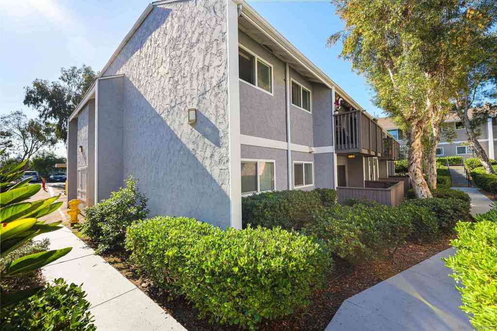 Condo For Sale - 6333 College Grove Way #11102<br/> San Diego, CA 92115