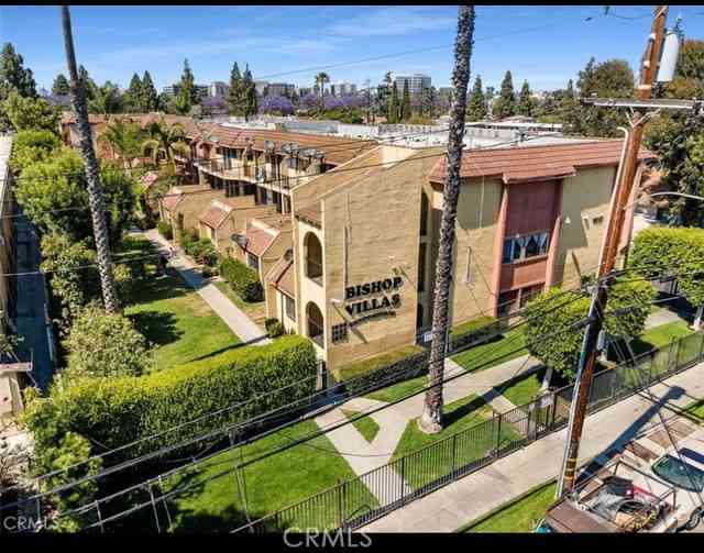 Condo For Sale - 1017 W Bishop Street #A<br/> Santa Ana, CA 92703