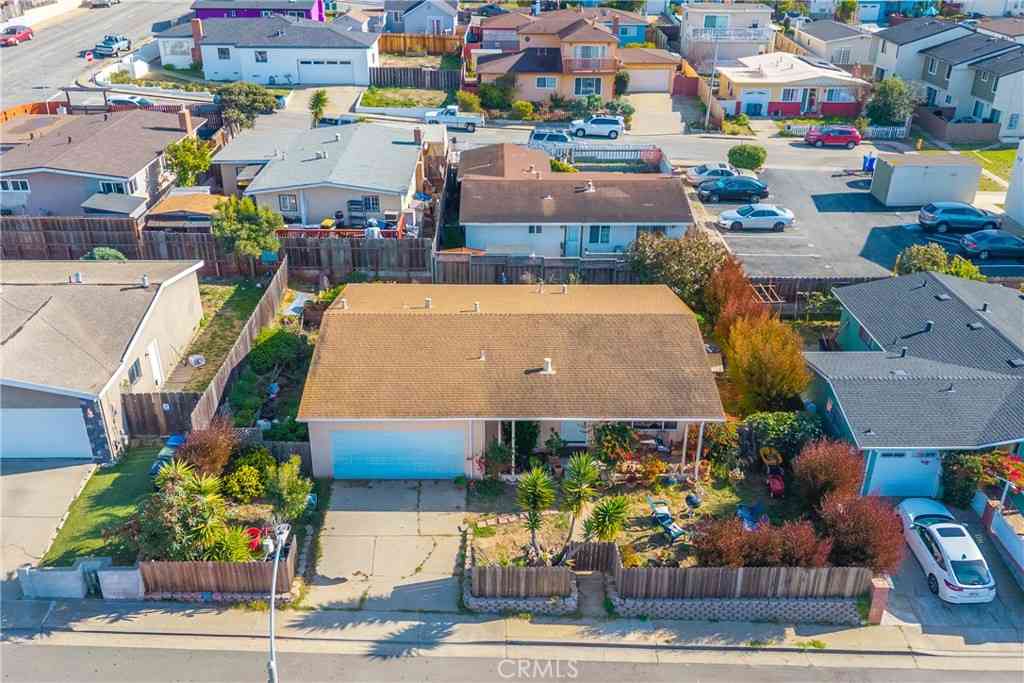 Homes For Sale - 1688 Harding<br/> Seaside, CA 93955