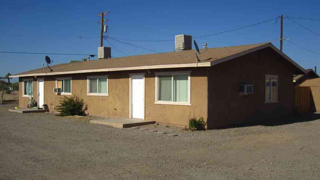 Homes For Rent - 10340 E Vernon Avenue #1<br/> Blythe, CA 92225