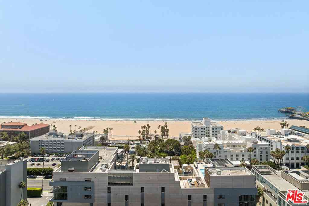 Condo For Sale - 1755 Ocean Avenue #811<br/> Santa Monica, CA 90401