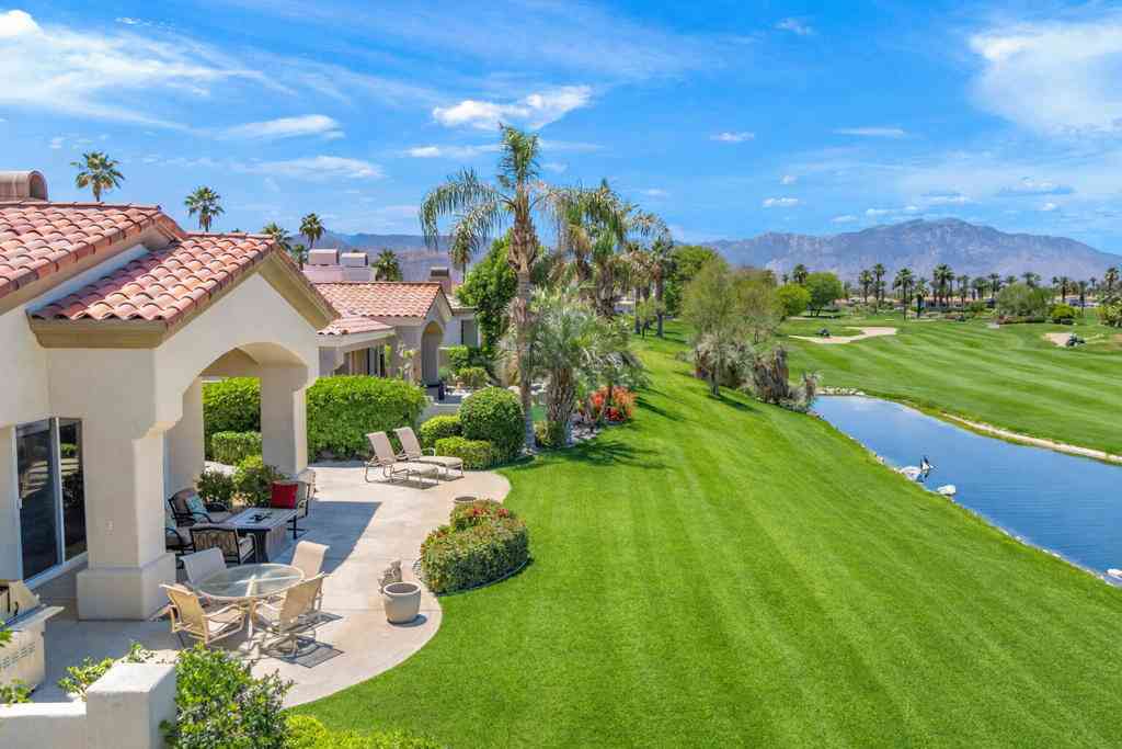 Homes For Sale - 944 Mesa Grande Drive<br/> Palm Desert, CA 92211