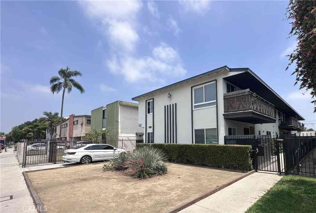 Condo For Sale - 1942 S Sherbourne Drive<br/> Los Angeles, CA 90034