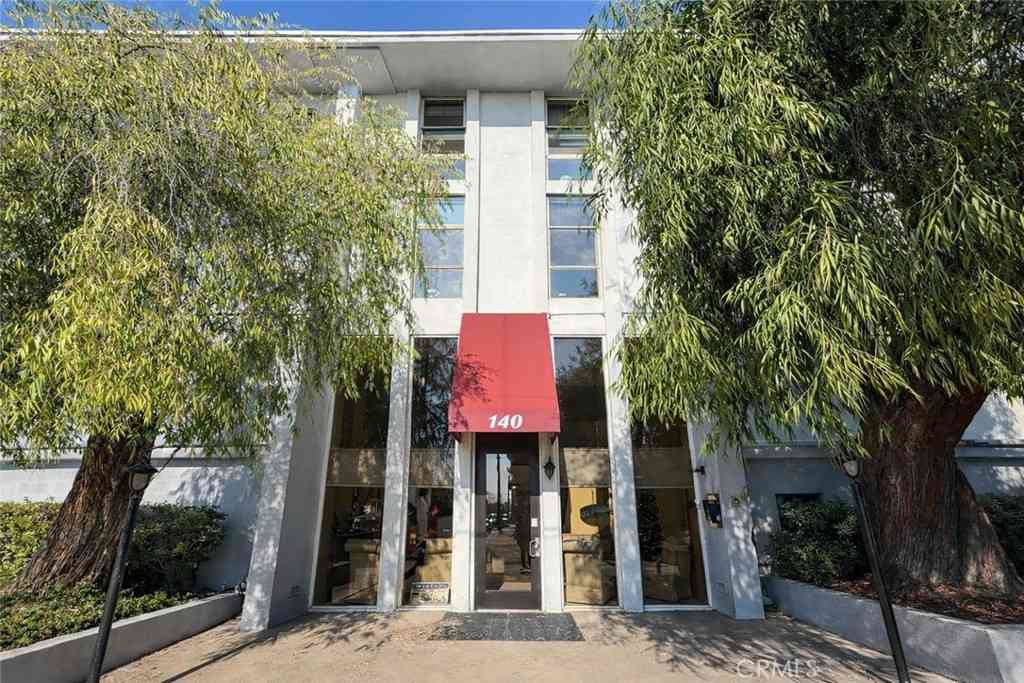 Condo For Sale - 140 Walnut Avenue #4B<br/> San Diego, CA 92103