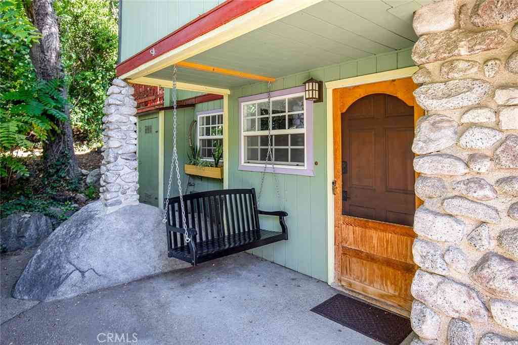 Multifamily For Rent - 487 Sturtevant Drive<br/> Sierra Madre, CA 91024
