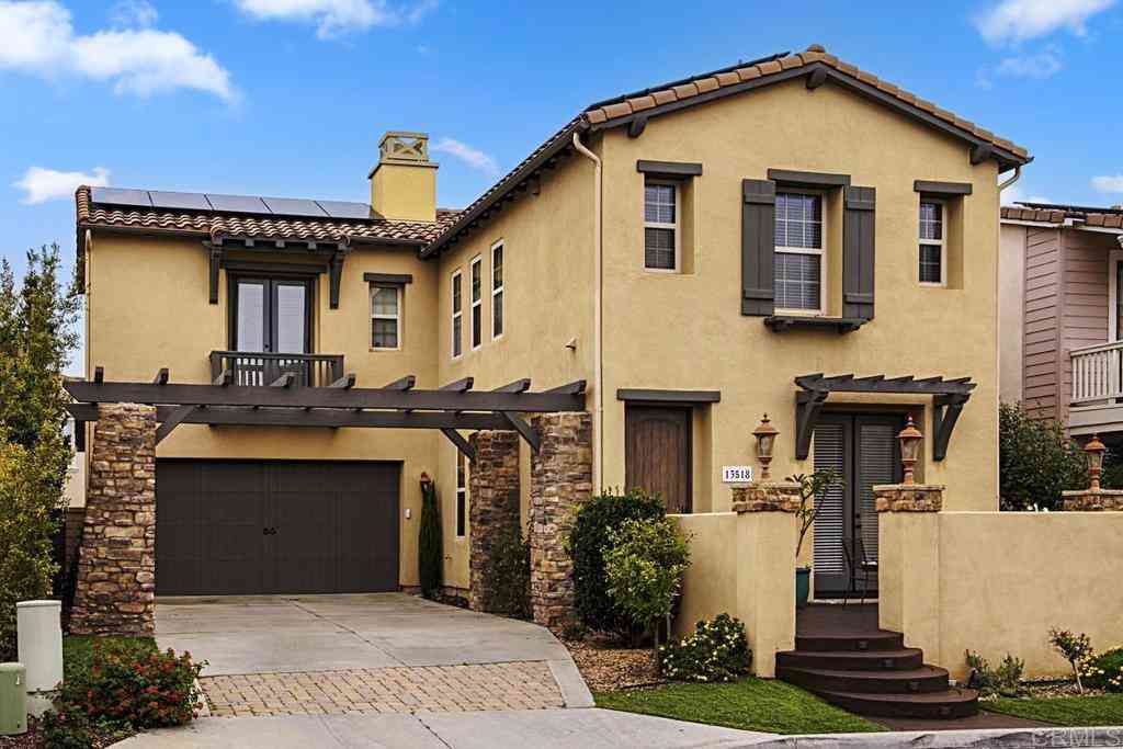 Homes For Sale - 13518 Moonflower Meadows Trail<br/> San Diego, CA 92130