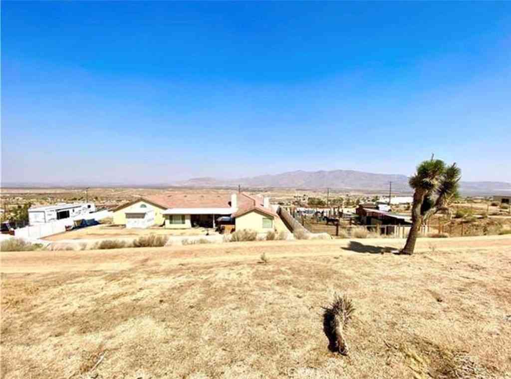 Homes For Sale - 25753 Outpost<br/> Apple Valley, CA 92308