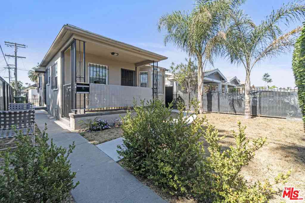 Homes For Sale - 1414 W 54th Street<br/> Los Angeles, CA 90062
