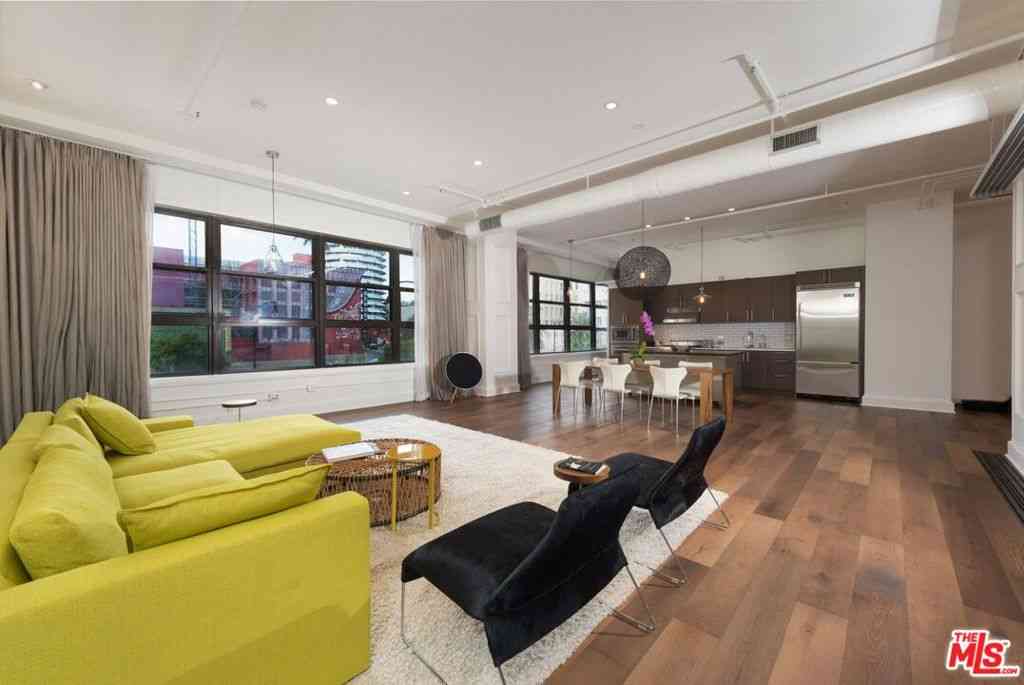 Condo For Rent - 1645 Vine Street #309<br/> Los Angeles, CA 90028