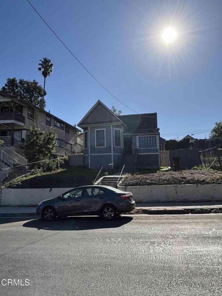 Homes For Sale - 1272 W Court Street<br/> Los Angeles, CA 90026