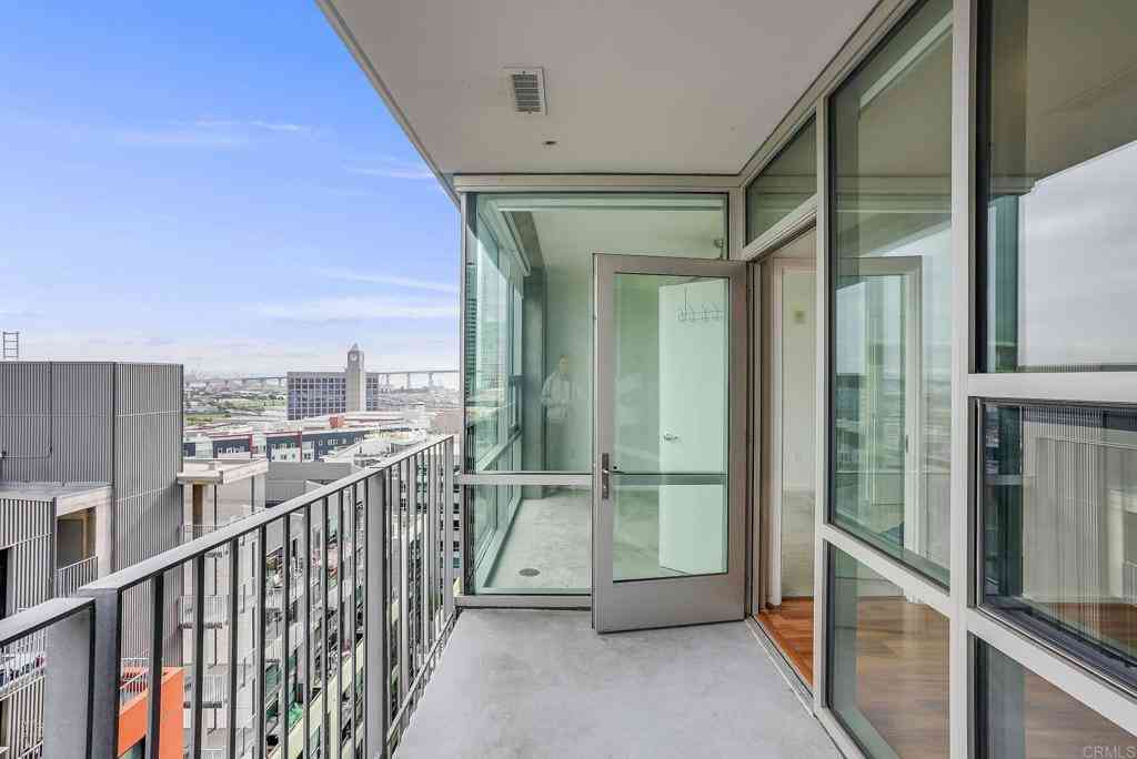 Condo For Sale - 321 10th Avenue #1303<br/> San Diego, CA 92101