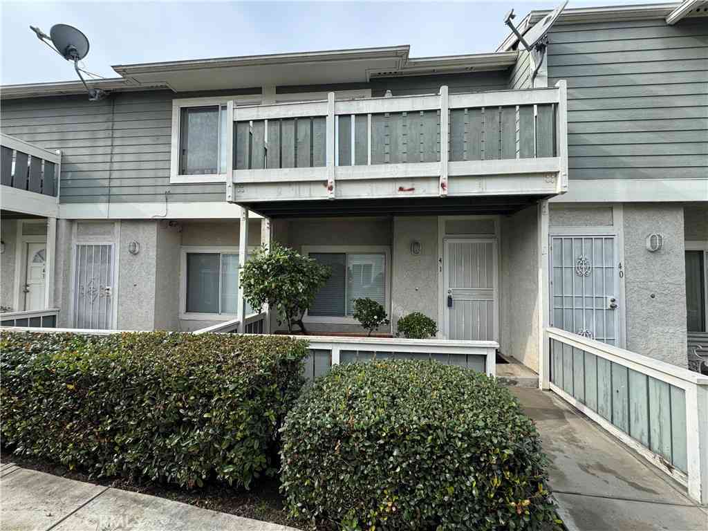 Condo For Sale - 926 W Philadelphia Street #41<br/> Ontario, CA 91762