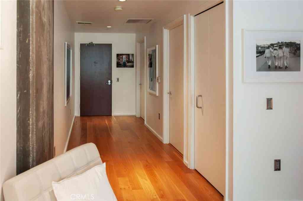 Condo For Sale - 1155 S Grand #307<br/> Los Angeles, CA 90015