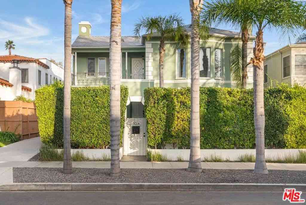 Homes For Sale - 104 N Harper Avenue<br/> Los Angeles, CA 90048