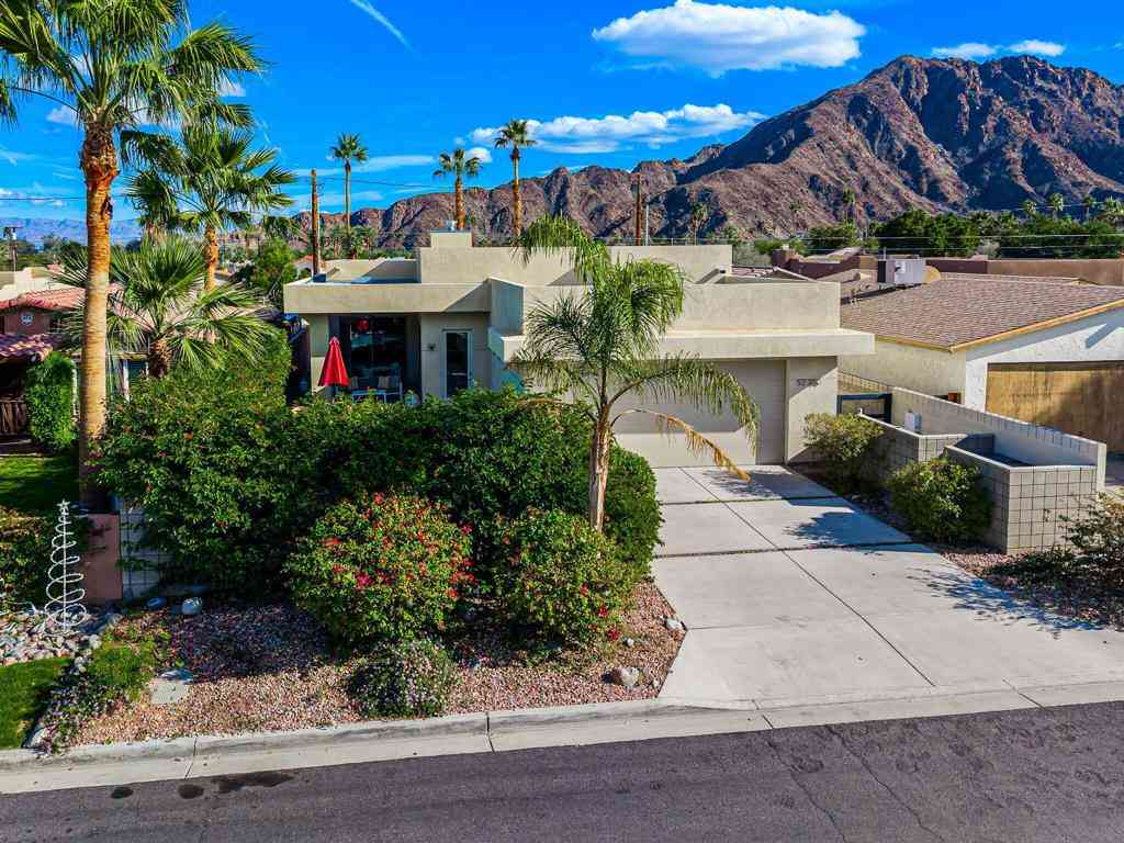 Homes For Sale - 52300 Avenida Velasco<br/> La Quinta, CA 92253