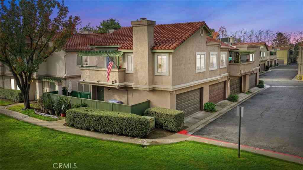 Homes For Sale - 8423 Western Trail #H<br/> Rancho Cucamonga, CA 91730