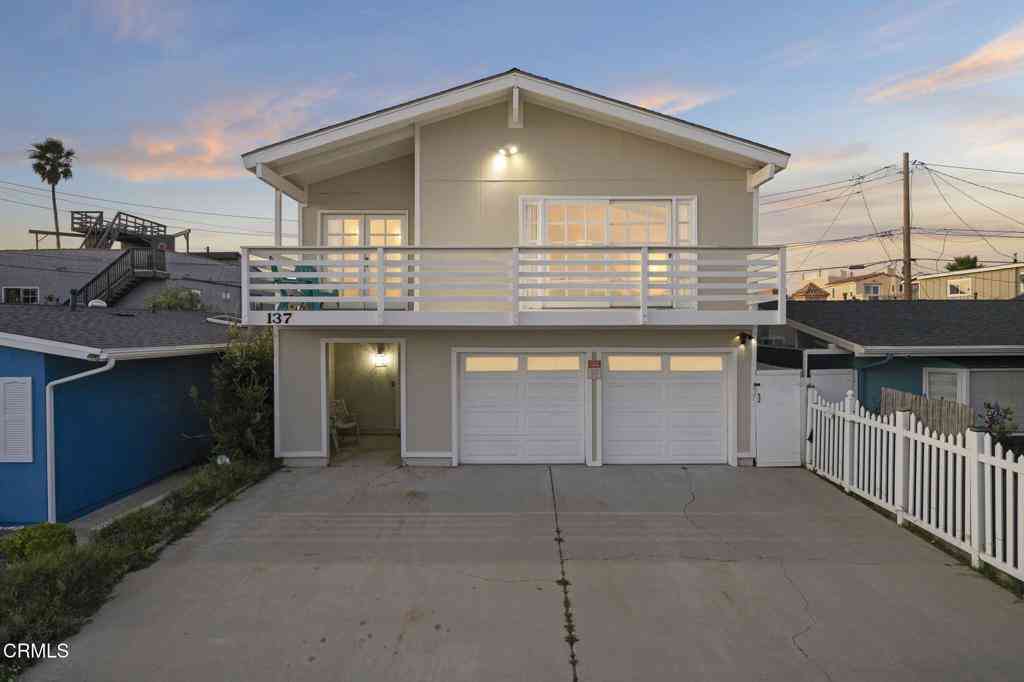 Homes For Sale - 137 Santa Monica Avenue<br/> Ventura County, Oxnard, CA 93035