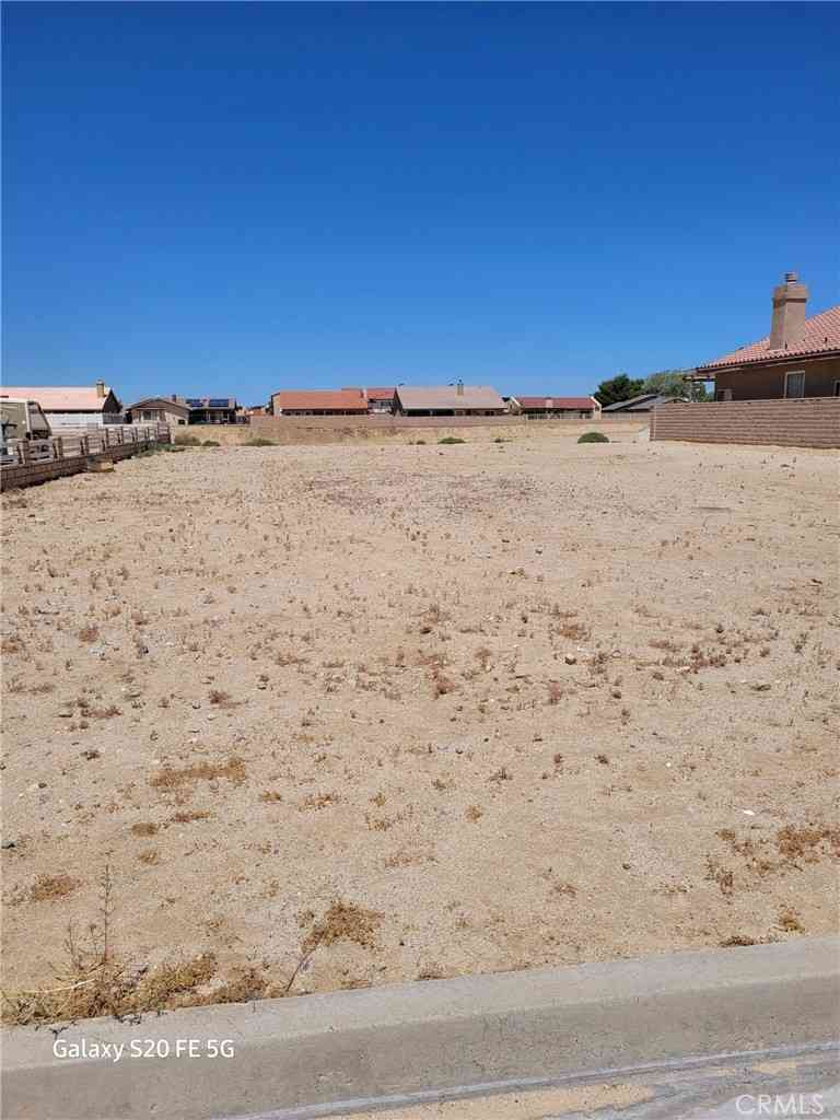 Vacant Land For Sale - 14602 Rivers Edge Road<br/> Helendale, CA 92342