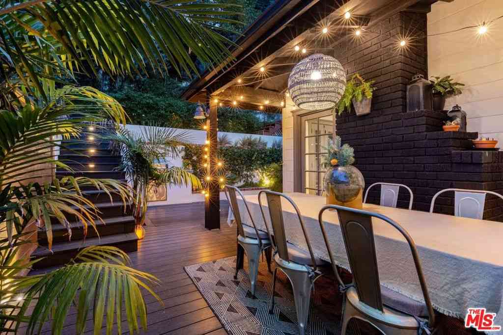 Homes For Rent - 12208 Laurel Terrace Dr<br/> Studio City, CA 91604