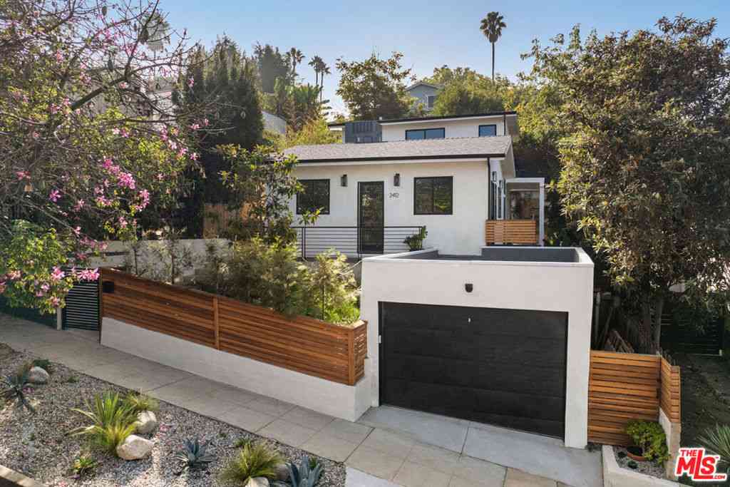 Homes For Sale - 2412 Reservoir Street<br/> Los Angeles, CA 90026