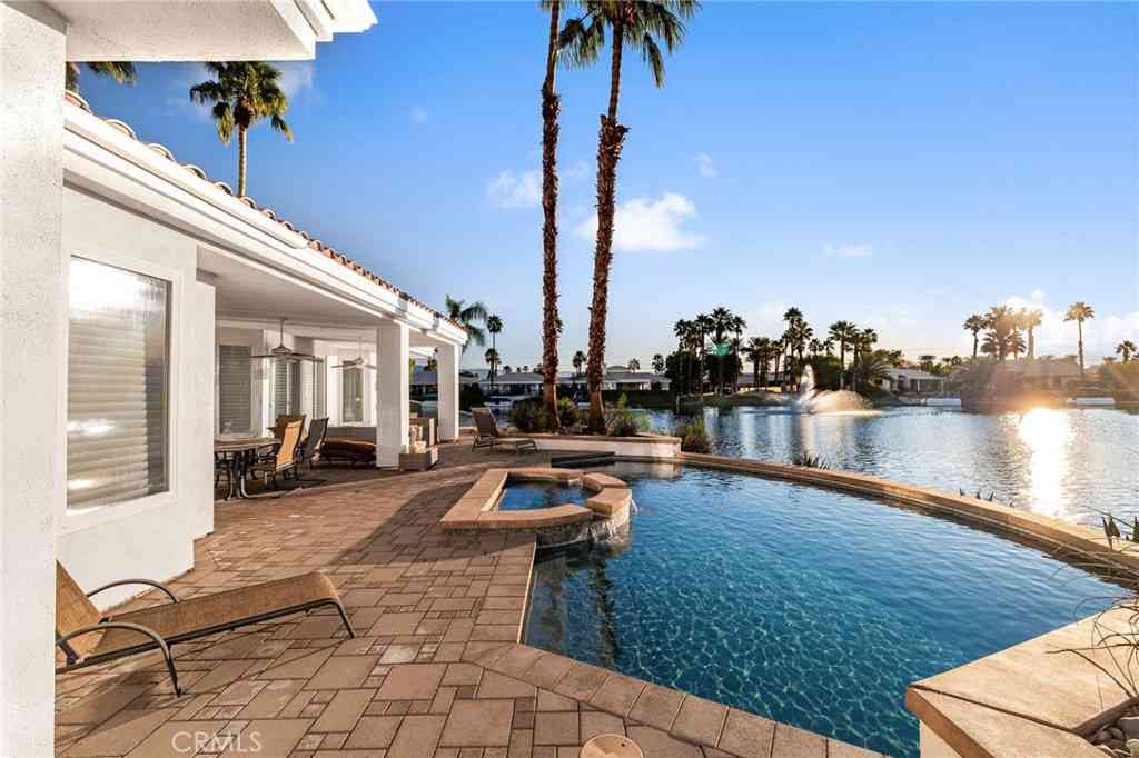 Homes For Sale - 47410 Via Cordova<br/> La Quinta, CA 92253